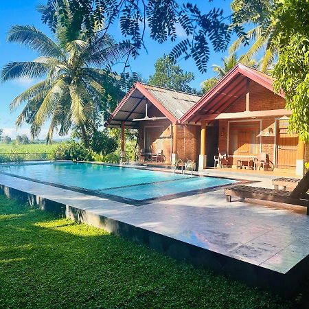 Walawa Reach Hotel Udawalawe Buitenkant foto