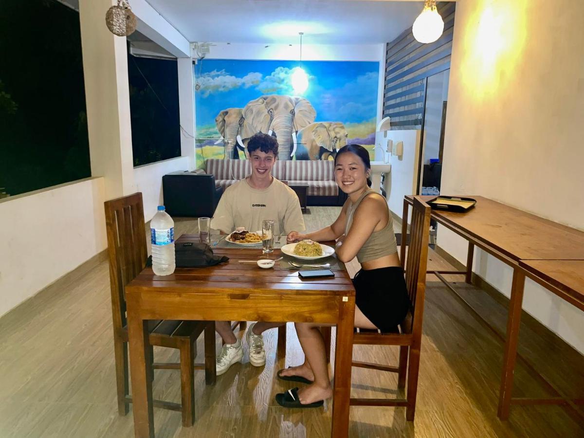 Walawa Reach Hotel Udawalawe Buitenkant foto